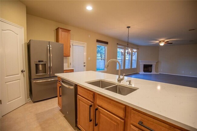 Building Photo - 3806 Juniper Hills St