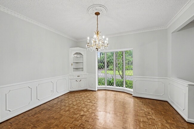 Building Photo - 10811 Hunters Forest Dr
