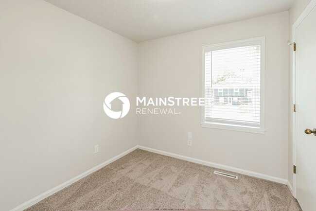 Building Photo - 3 Bedroom Pet-Friendly Home in KANSAS CITY, MO with Main Street Renewal