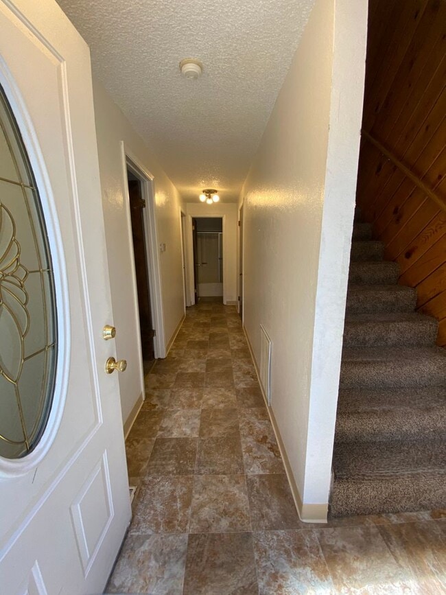 Building Photo - Two bedroom Two bath Condo close to the NV...