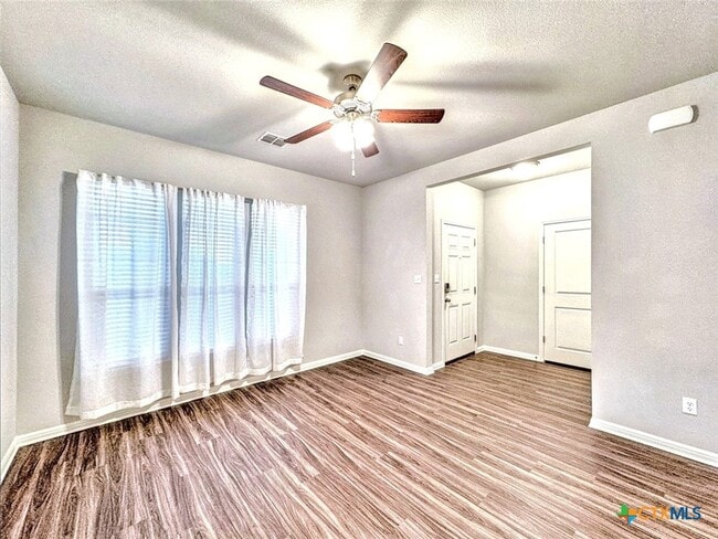 Building Photo - 152 Witchhazel Way