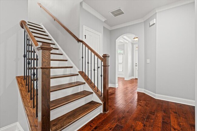 Building Photo - 4232 Hardy Ave