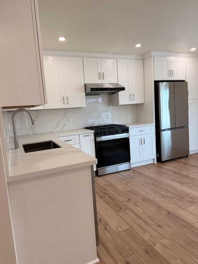 Building Photo - Bolsa Knolls NEWLY UPDATED 3 Bedroom / 2 Bathroom House w/ Fenced Yard & Laundry Hookups