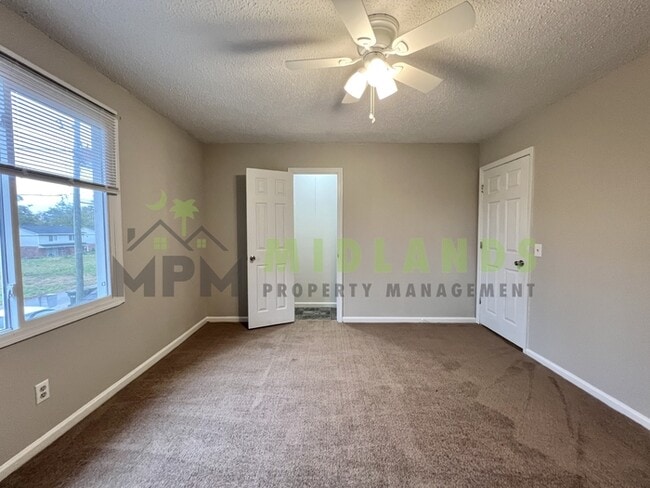 Building Photo - 204 S Cromwell St