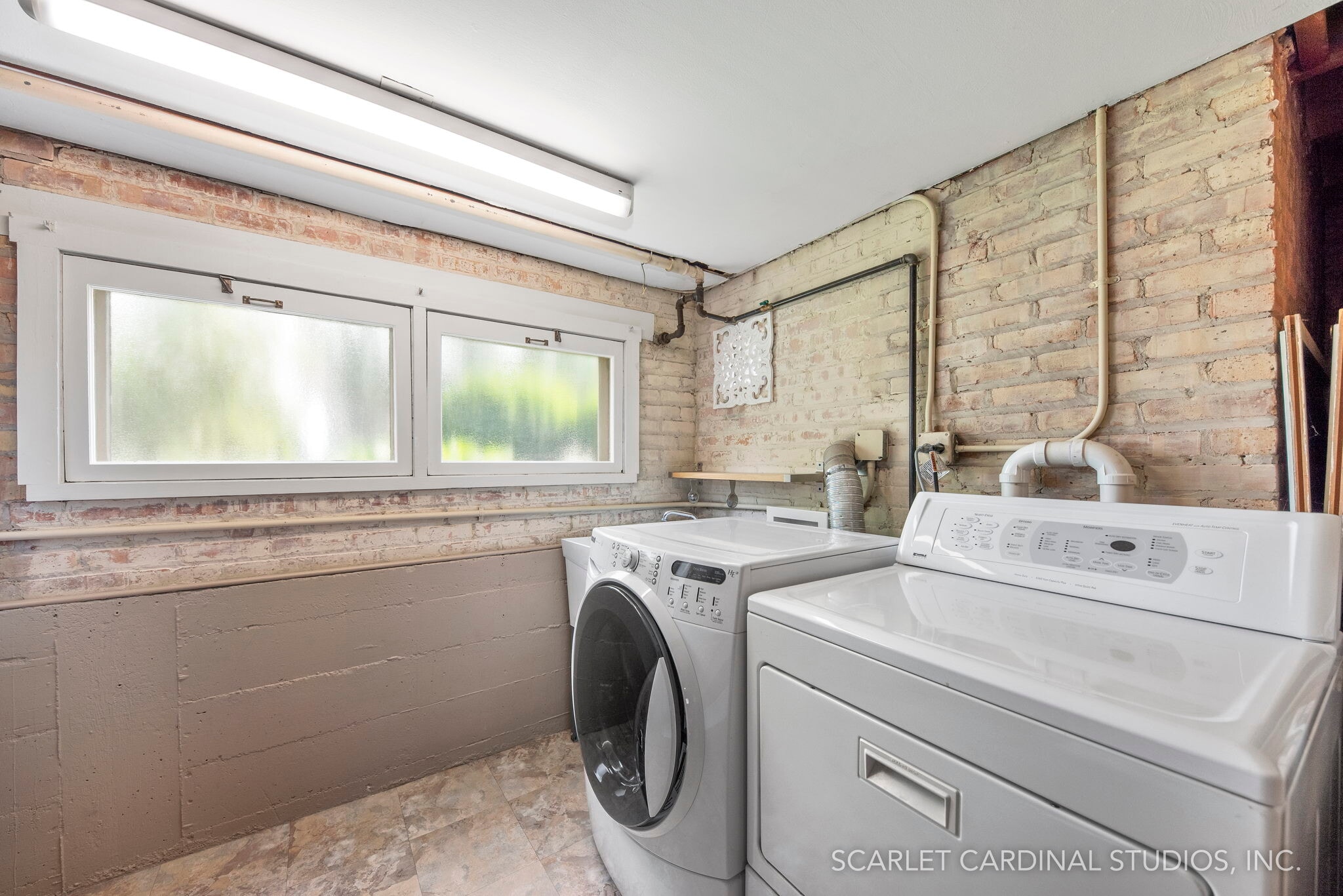 Laundry Room - 500 S Madison Ave