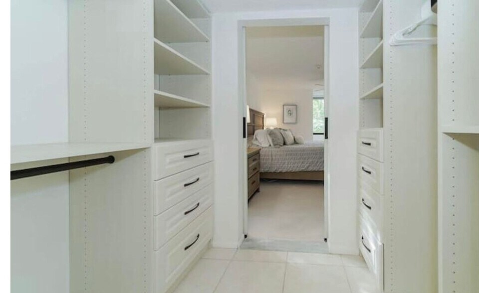 Building Photo - 807 Bayport Wy