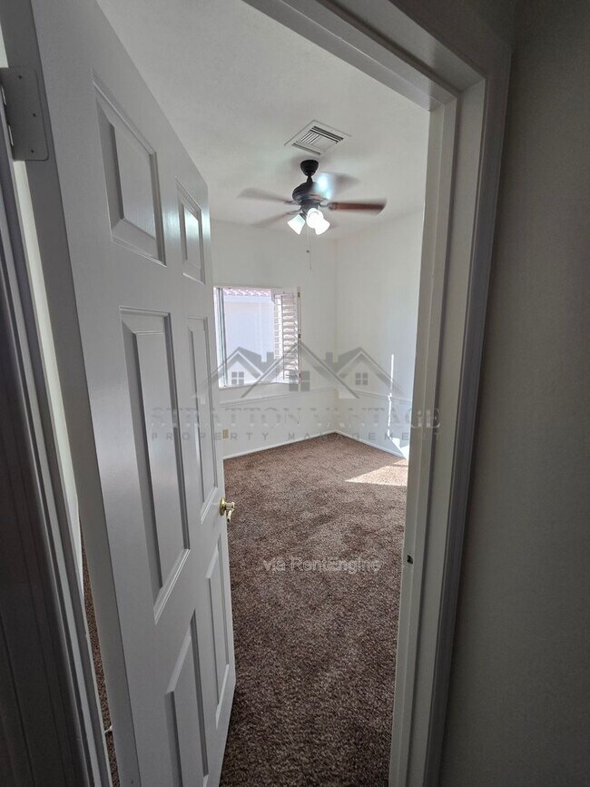 Building Photo - 4314 E Silverwood Dr