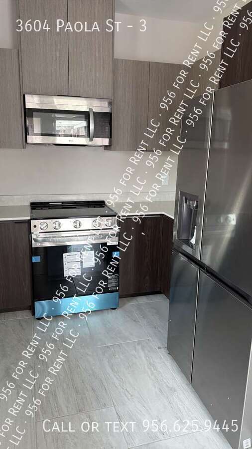 Building Photo - 3604 Paola St