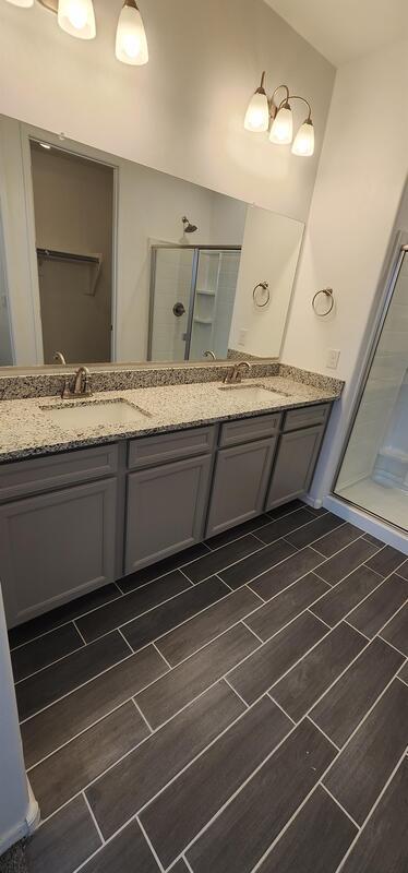 Building Photo - 7822 S Wolf Creek Dr