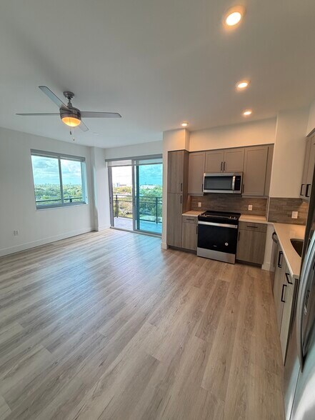 Building Photo - 41 NW 31st St