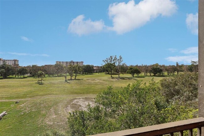 Building Photo - 5570 NW 44th St