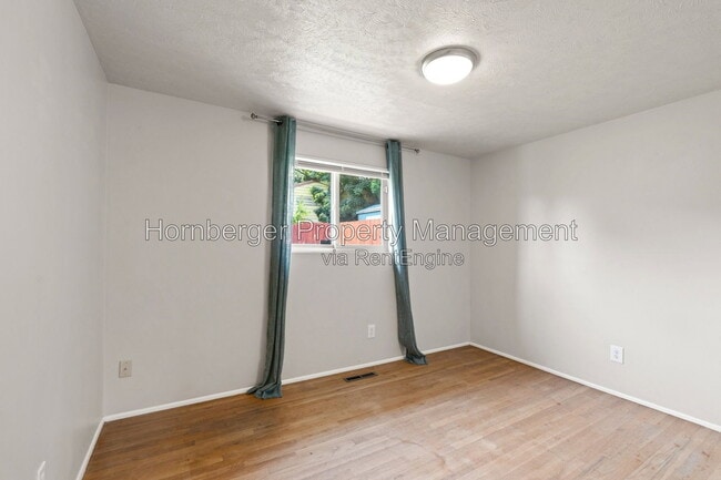 Building Photo - 9717 N Stevens St