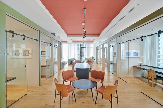 Building Photo - 11 NE 6th St