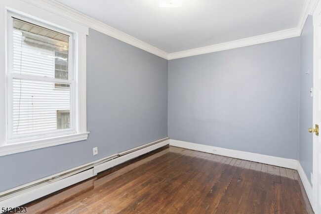 Building Photo - 70 Valley St