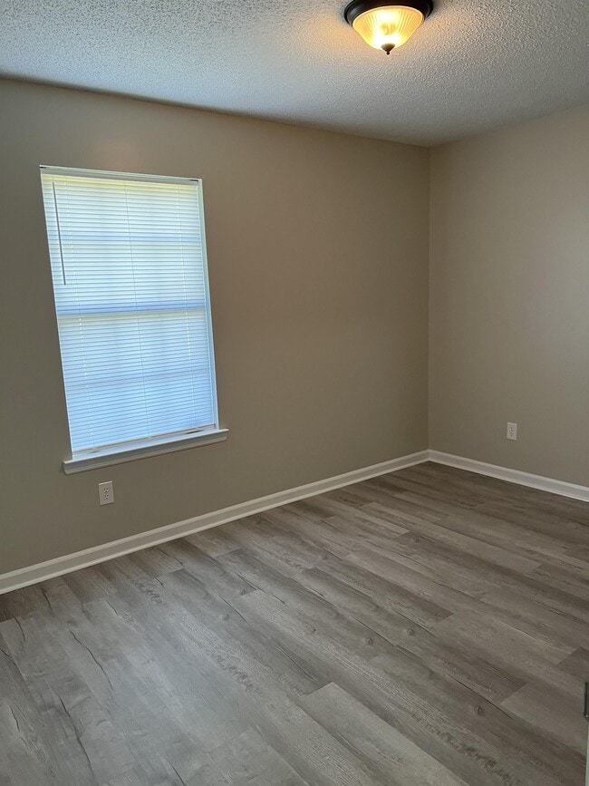 Building Photo - 274 Hunters Branch Dr