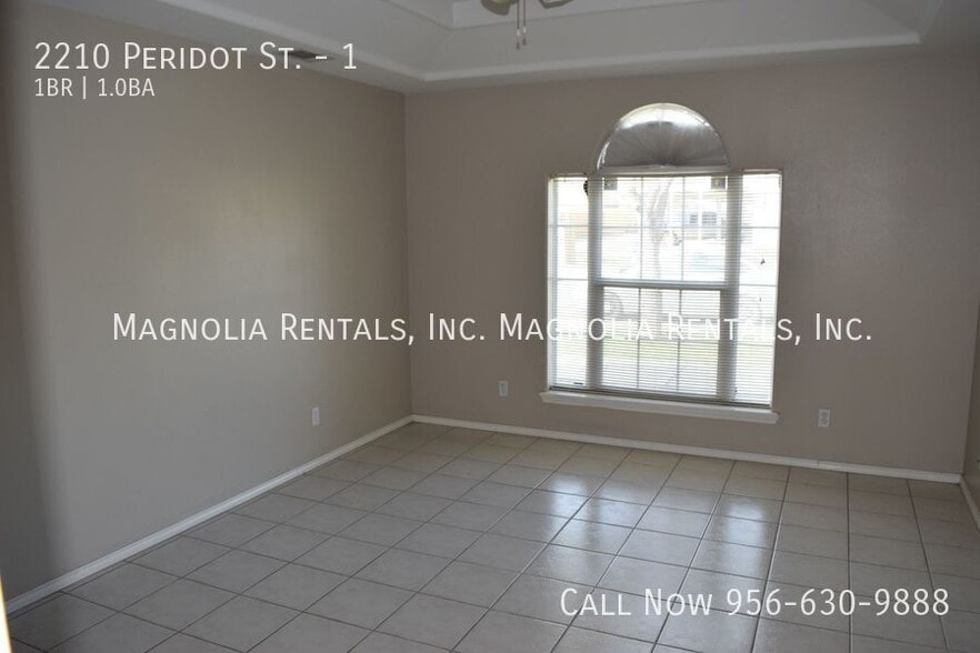 Building Photo - 2210 Peridot St