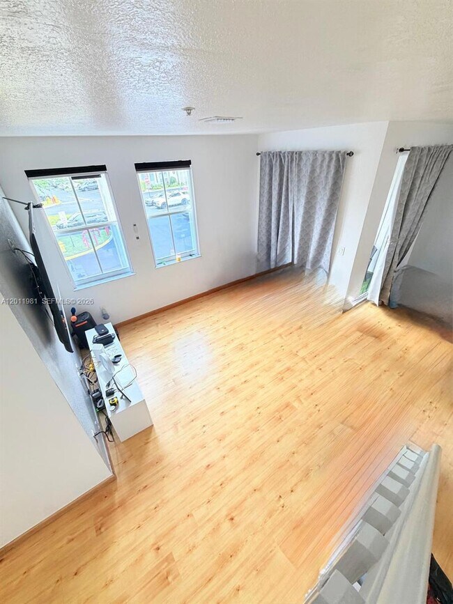 Building Photo - 4435 SW 160th Ave