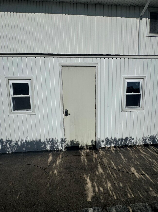 Building Photo - 371 White Birch Ln