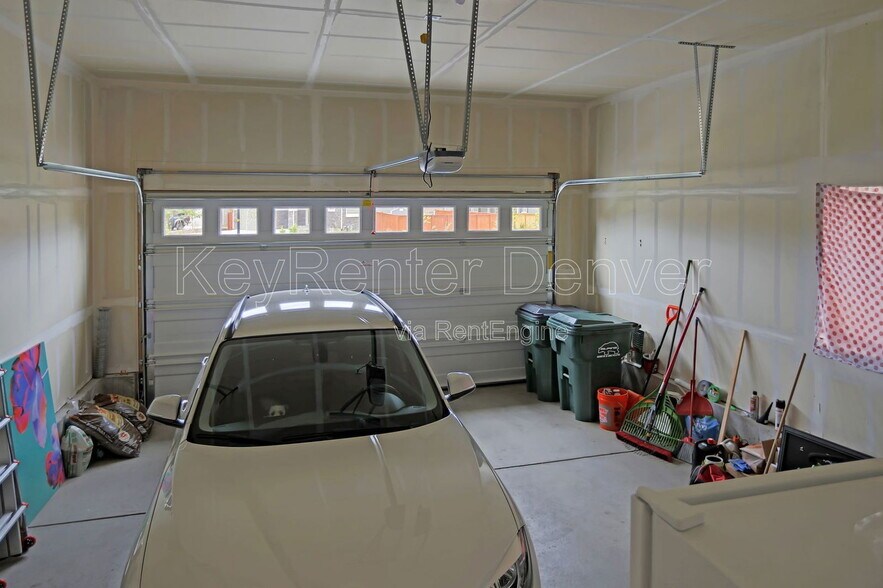 Building Photo - 270 S Langdale Ct