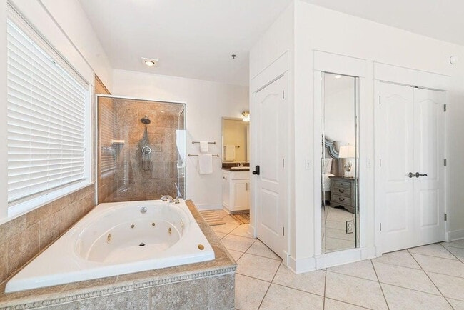 Building Photo - 8515 Surf Dr