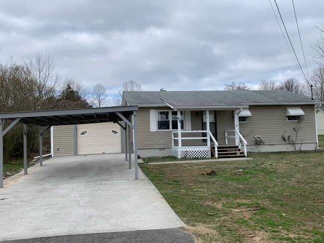 Primary Photo - 3 Bedroom 2 Bath house