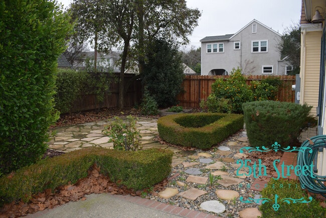 Building Photo - 1181 37th St