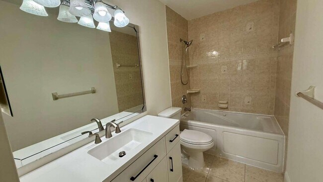 Building Photo - 7321 NW 38th Ct