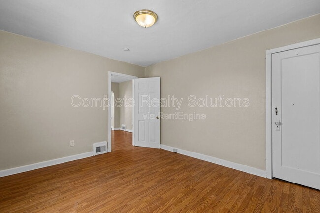 Building Photo - 7157 Garesche Ave