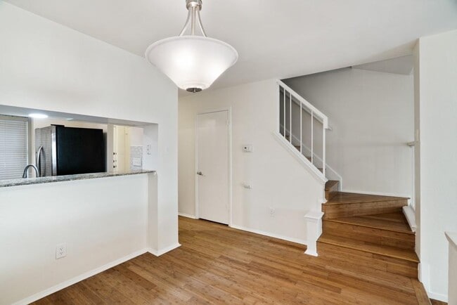 Building Photo - 11901 Swearingen Dr