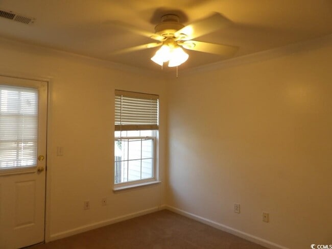 Building Photo - 121 Barnacle Ln