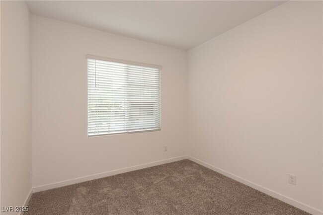 Building Photo - 494 Francesca Crst St