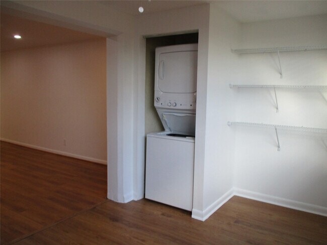 Building Photo - 9370 SW 8th St