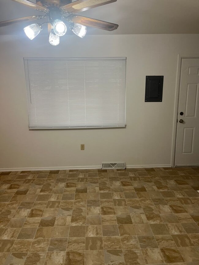 Building Photo - 3-Bedroom Home Near Middle & High School with Large Fenced Yard!