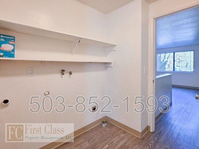 Building Photo - 2326 21st Pl