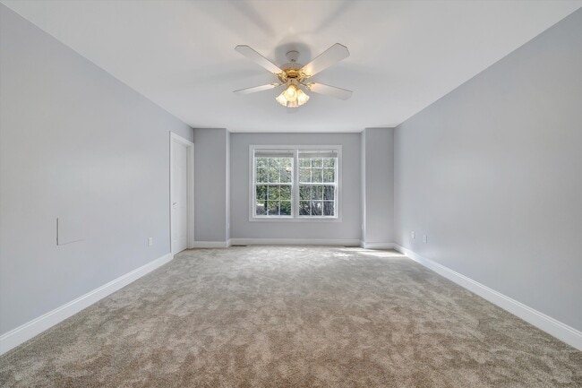 Building Photo - 575 Oak Tree Blvd NW