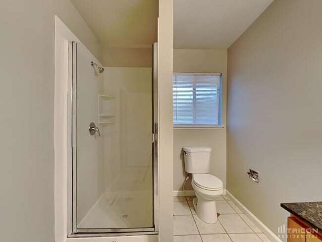 Building Photo - 809 Putnam St