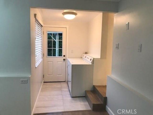 Building Photo - 616 W Woodruff Ave