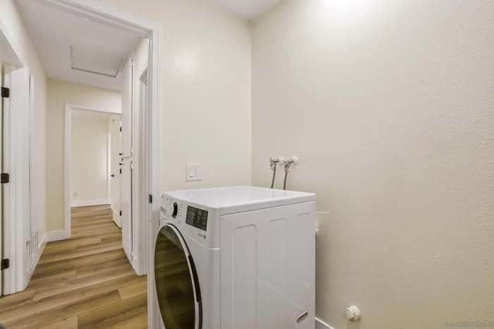 Building Photo - 8921 Revelstoke Way