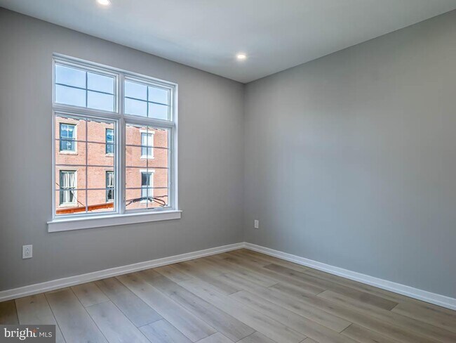 Building Photo - 769 S 10th St