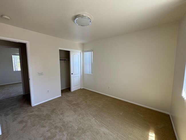 Building Photo - Welcome To Your New Home In Inglewood (Gat...