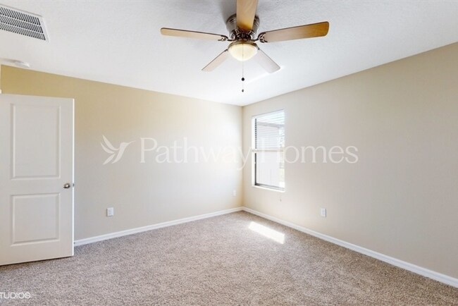 Building Photo - 11137 Hudson Hills Ln