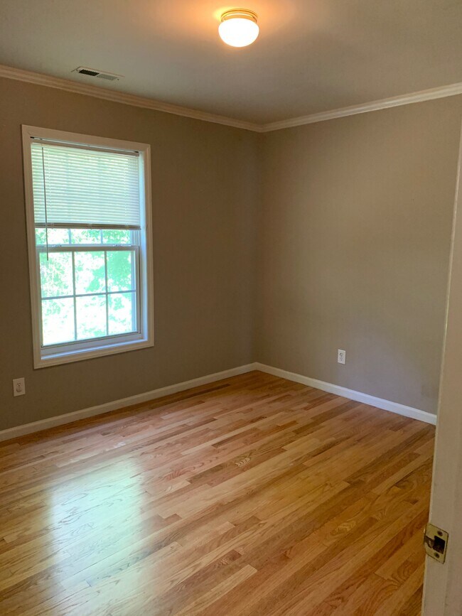 Building Photo - 8530 Guerro Ct