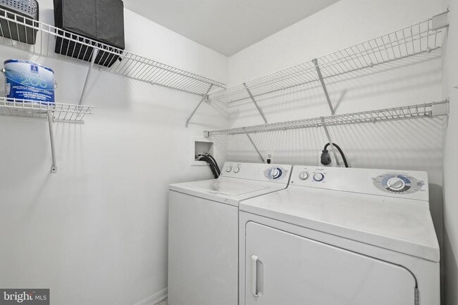 Building Photo - 1703 Ascot Way