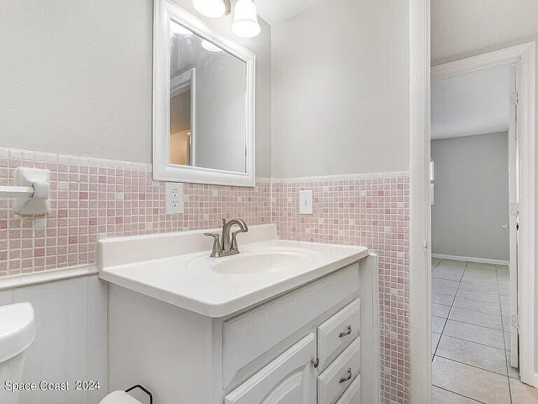 Bathroom 1 - 230 Columbia Dr