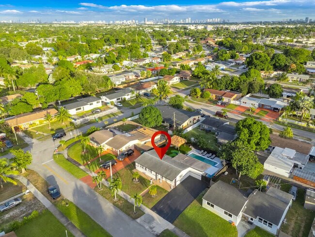 Building Photo - 18715 NW 10th Ct