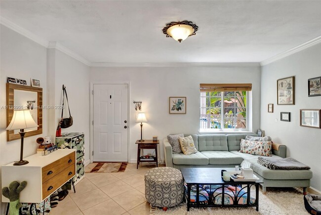 Building Photo - 45 Antilla Ave