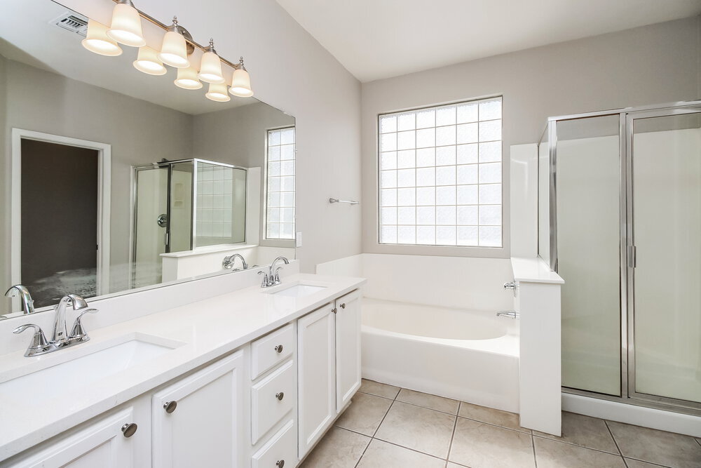 Building Photo - 1931 S Noble