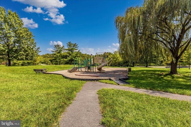 Building Photo - 5621 Queen Anne Ct