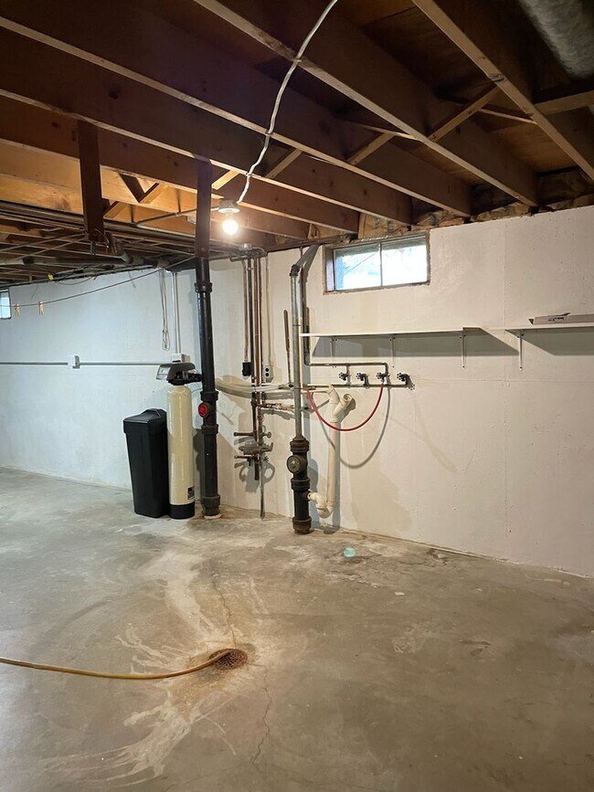 Building Photo - 1514-1520 Alden Rd