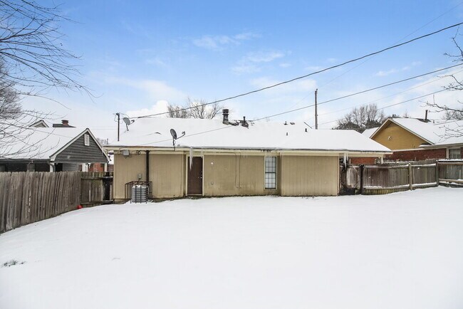 Building Photo - 4365 Ross Rd